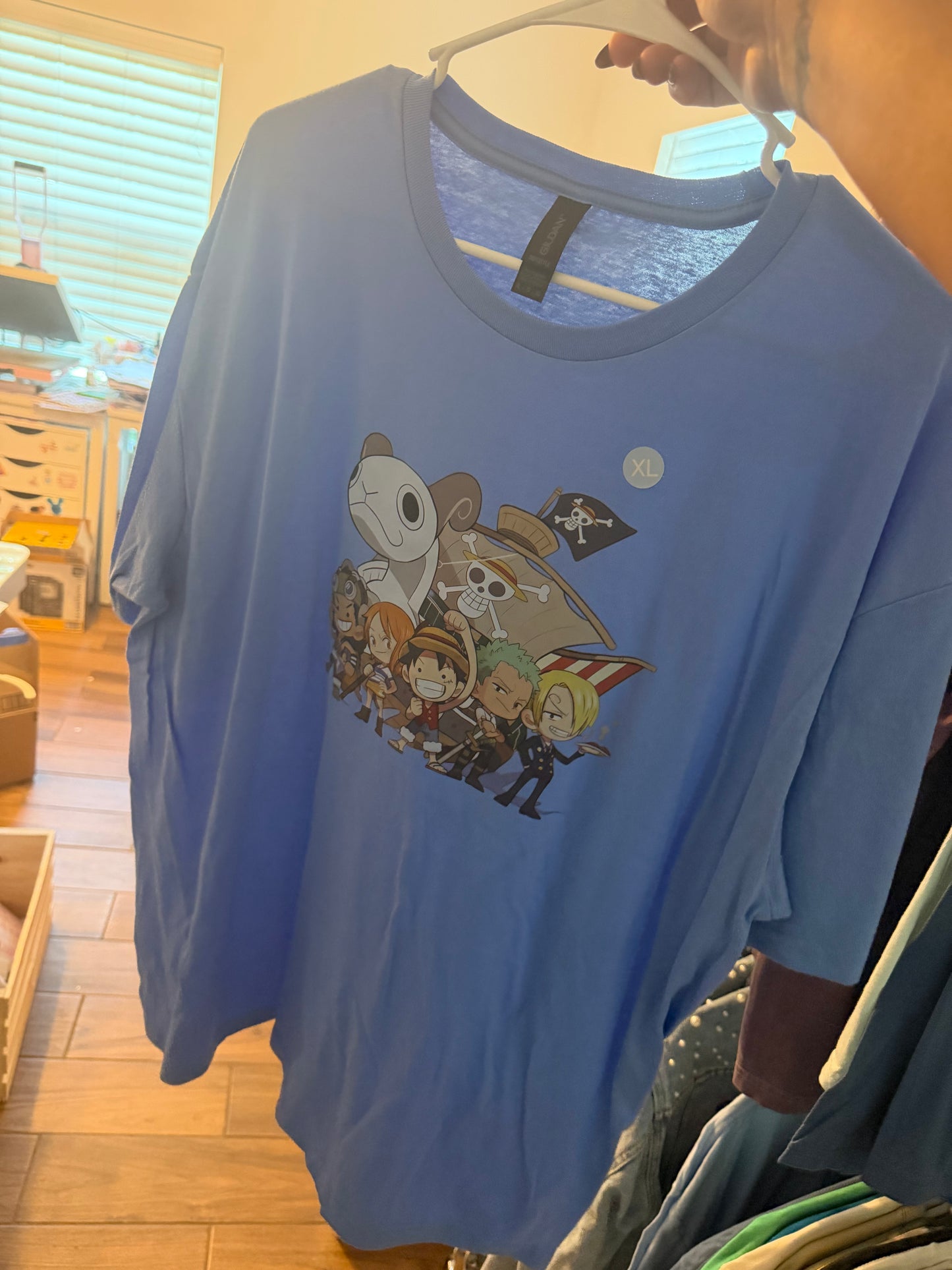 One piece  (gildan xlarge)