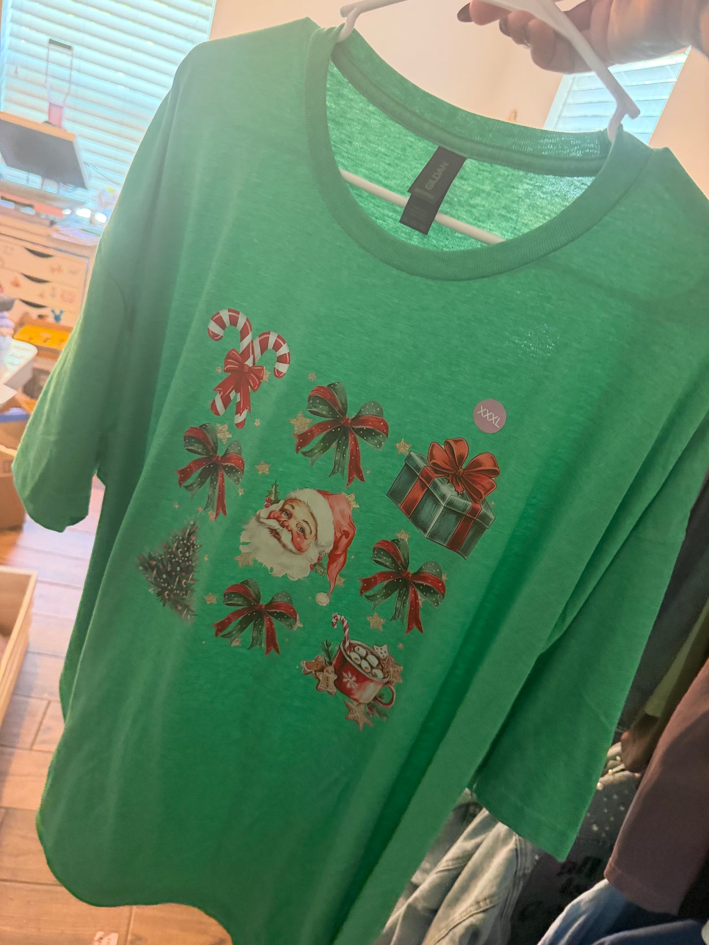Santa   (gildan 3xlarge)