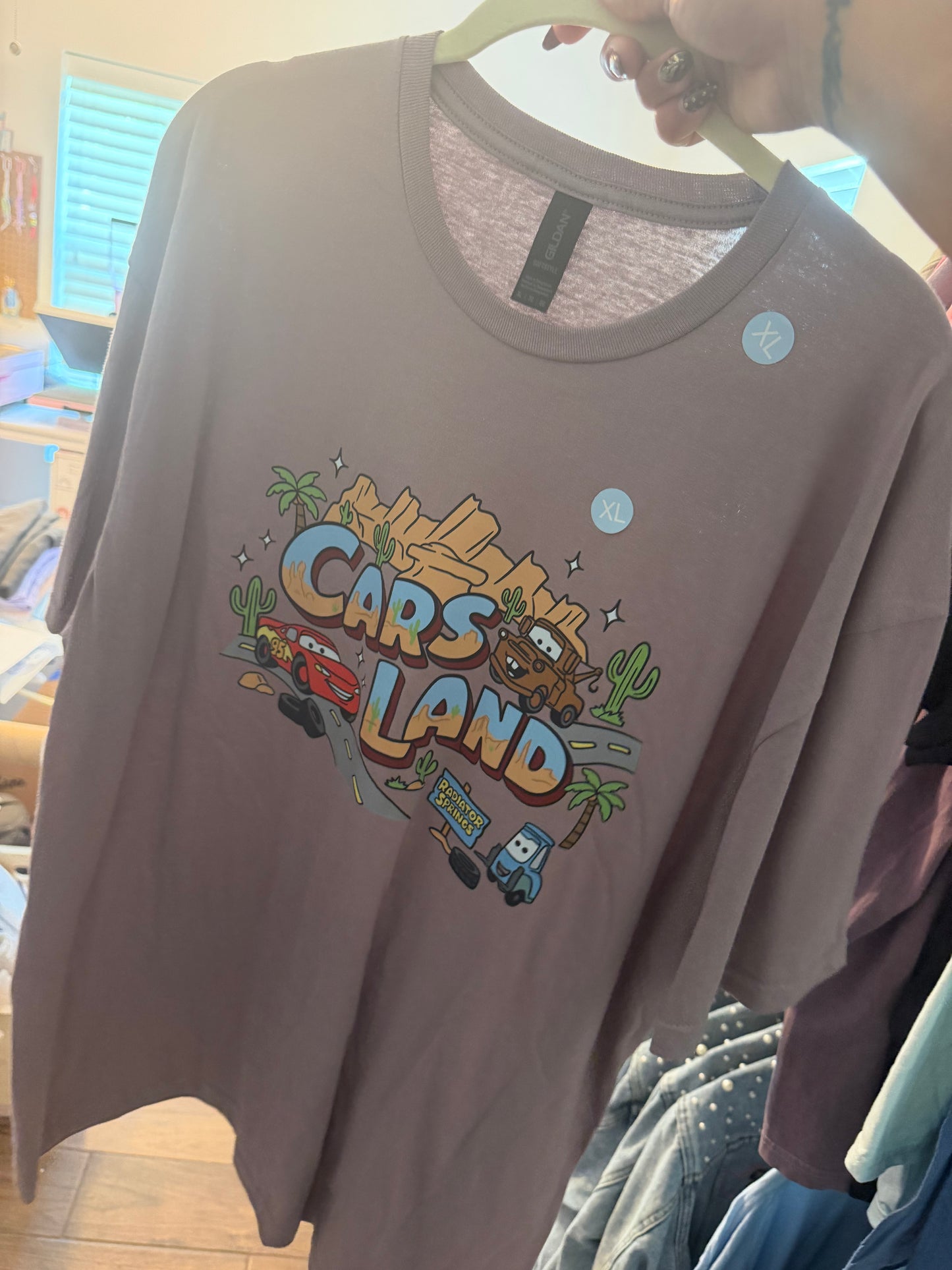 Cars land (gildan xlarge)